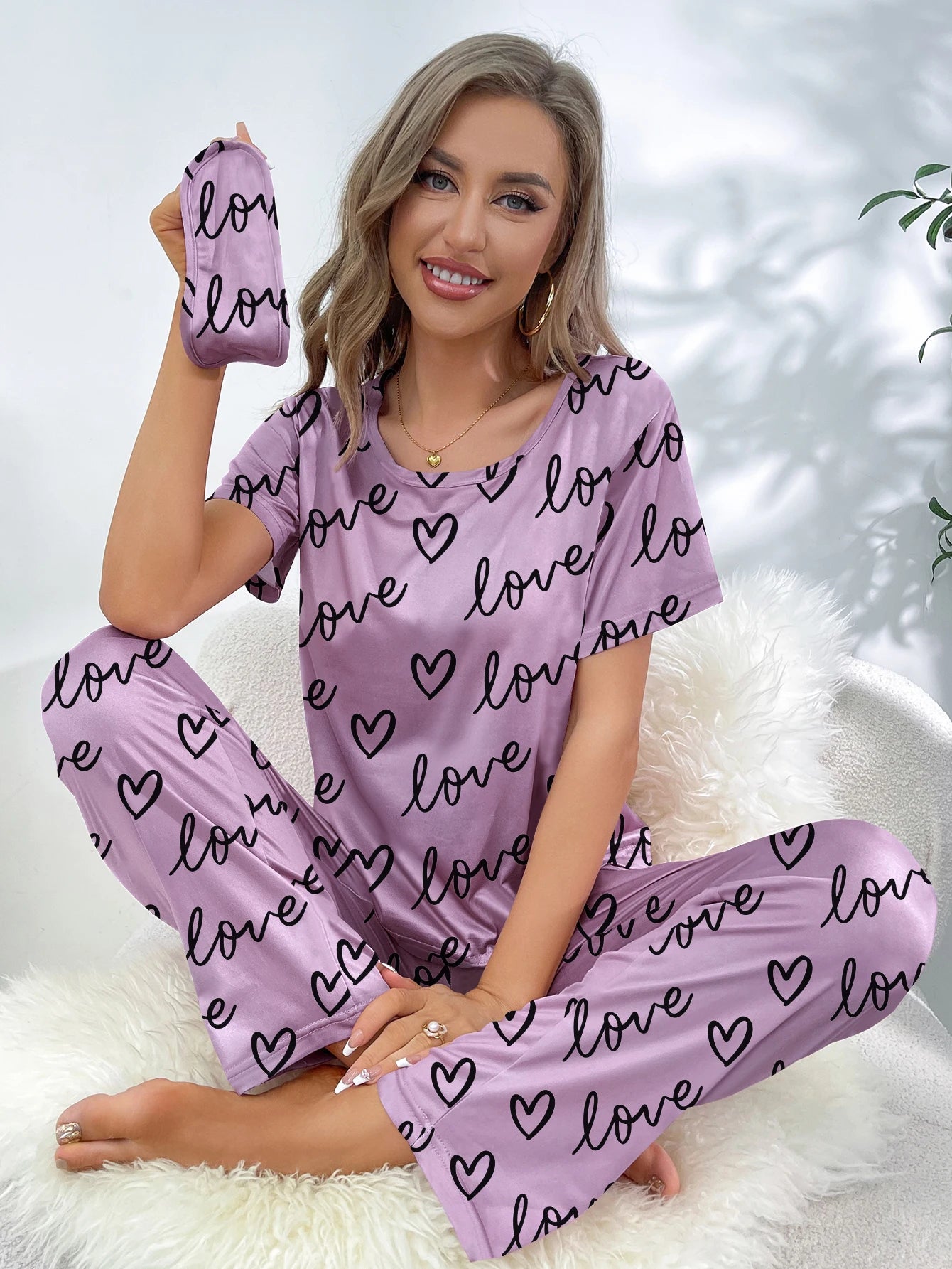 New women's home wear short sleeve trousers pajamas love pattern casual and comfortable