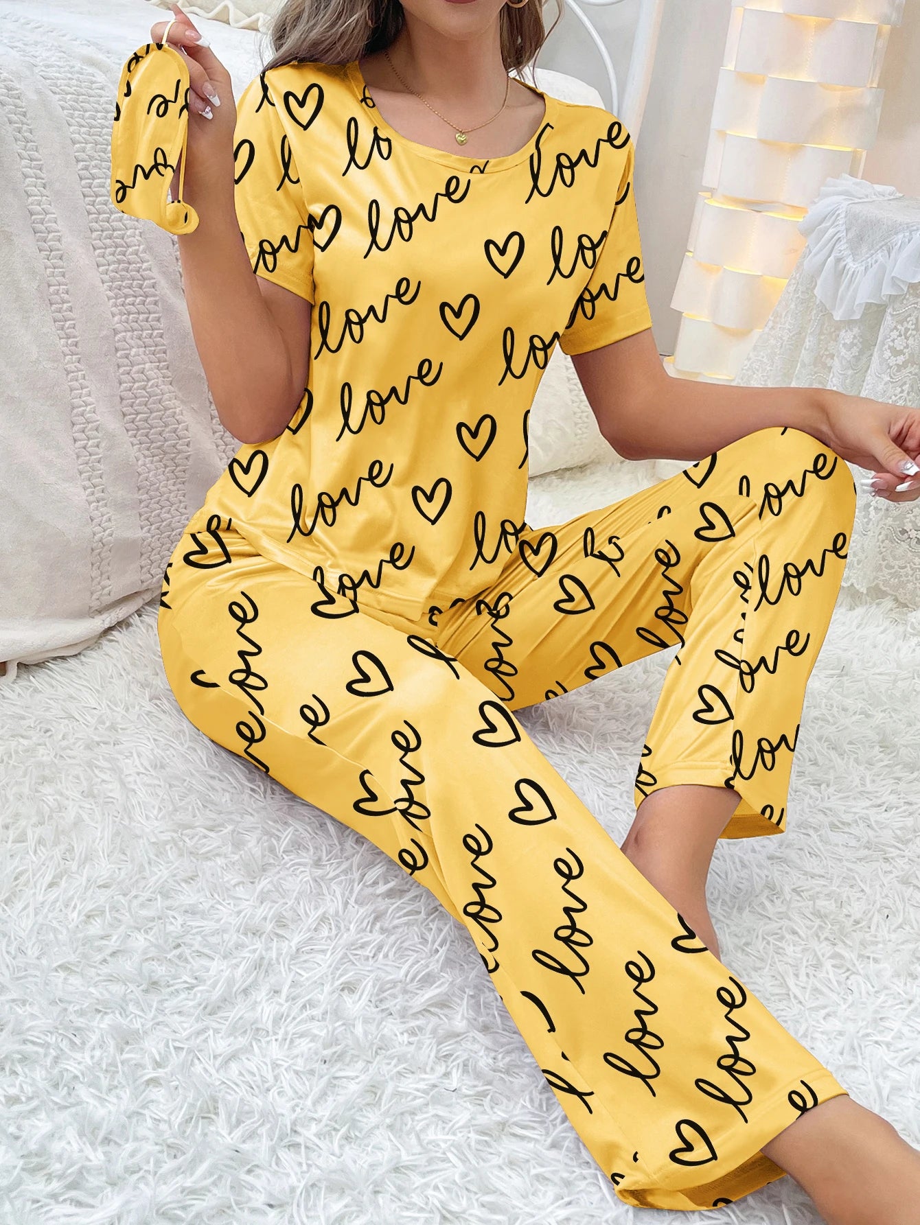 New women's home wear short sleeve trousers pajamas love pattern casual and comfortable